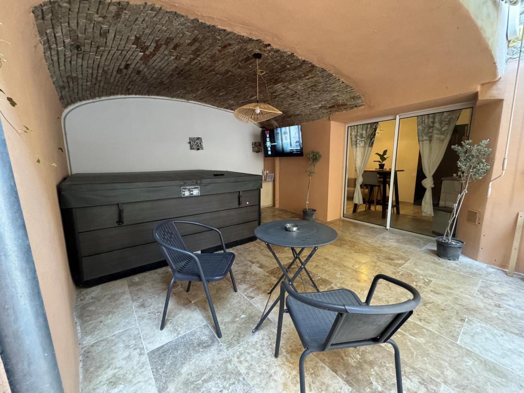 Alena Apartment Bourg-Saint-Andeol Exterior photo